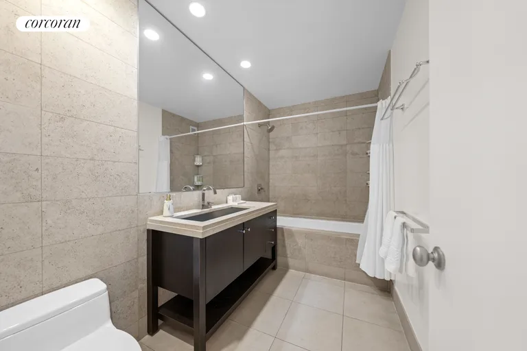 New York City Real Estate | View 1600 Broadway, 19D | Full Bathroom | View 4