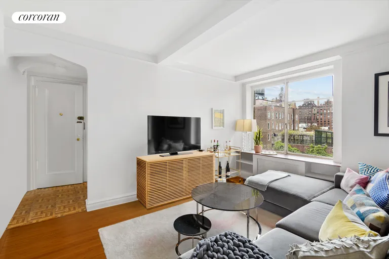 New York City Real Estate | View 61 West 9th Street, 9G | room 1 | View 2