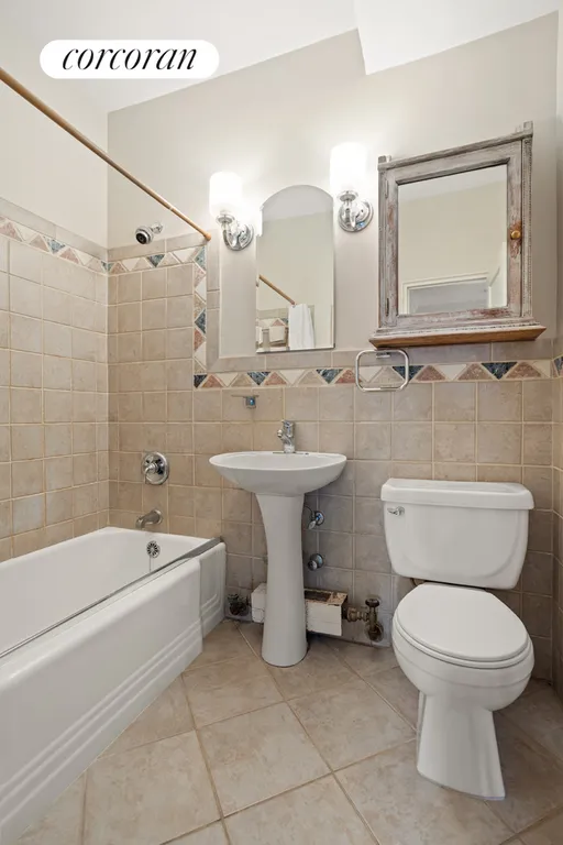 New York City Real Estate | View 340 East 74th Street, PHB | Full Bathroom | View 6