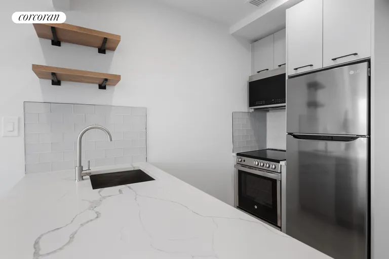 New York City Real Estate | View 2321 Belmont Avenue, 5D | room 3 | View 4