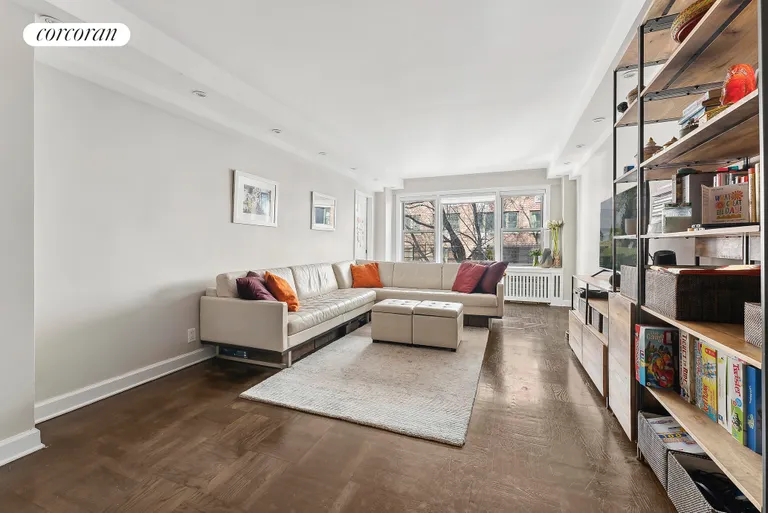 New York City Real Estate | View 515 East 85th Street, 7F | Living Room | View 2