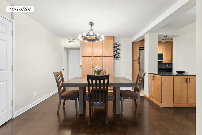 New York City Real Estate | View 515 East 85th Street, 7F | Dining Area | View 4