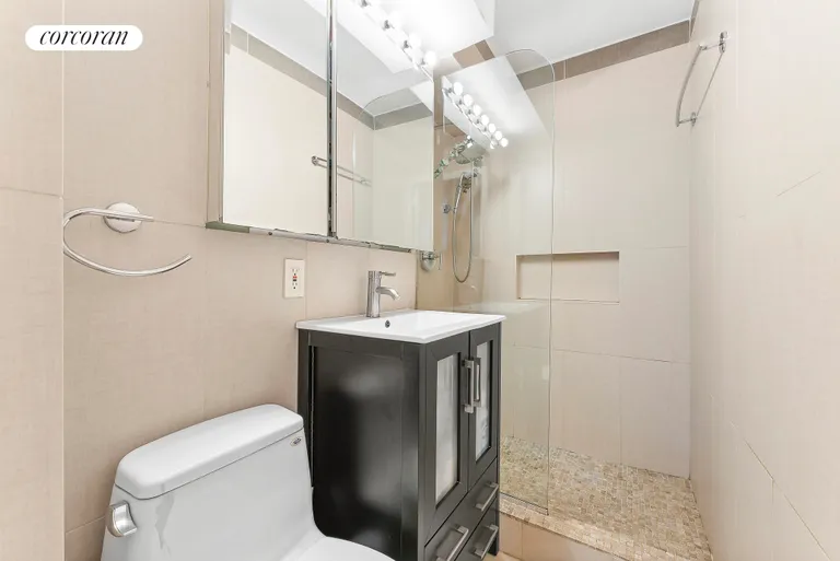 New York City Real Estate | View 515 East 85th Street, 7F | Bathroom | View 9