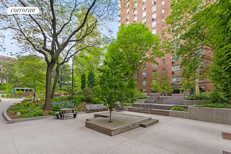 New York City Real Estate | View 70 LaSalle Street, 15H | Garden | View 10