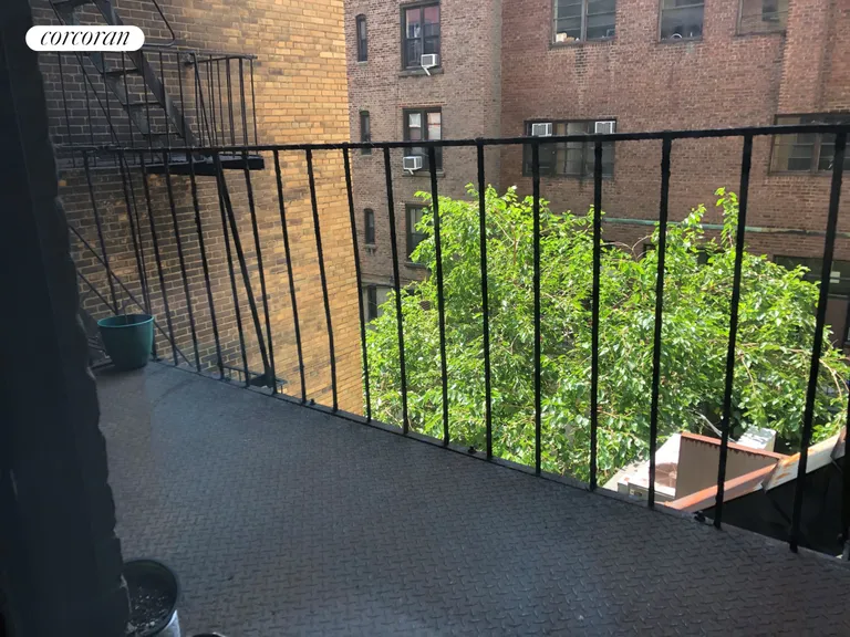 New York City Real Estate | View 250 West 72Nd Street, 2B | Terrace | View 3