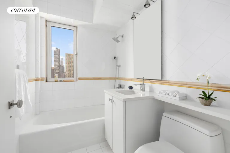 New York City Real Estate | View 180 East End Avenue, 21GH | Second Full Bathroom | View 19