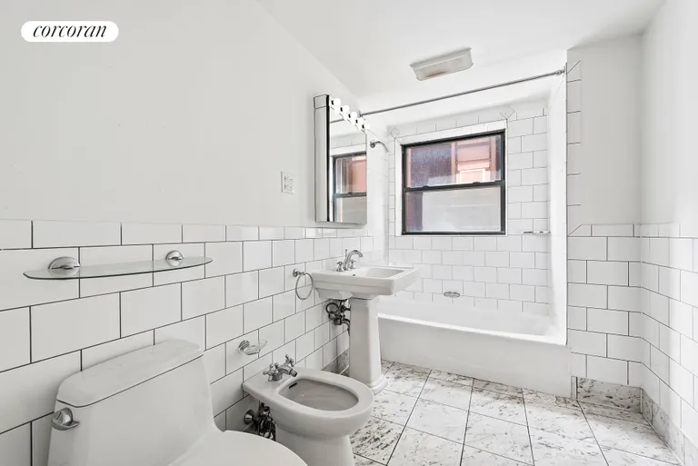 New York City Real Estate | View 40 Prince Street, 4E | Primary Bathroom | View 5