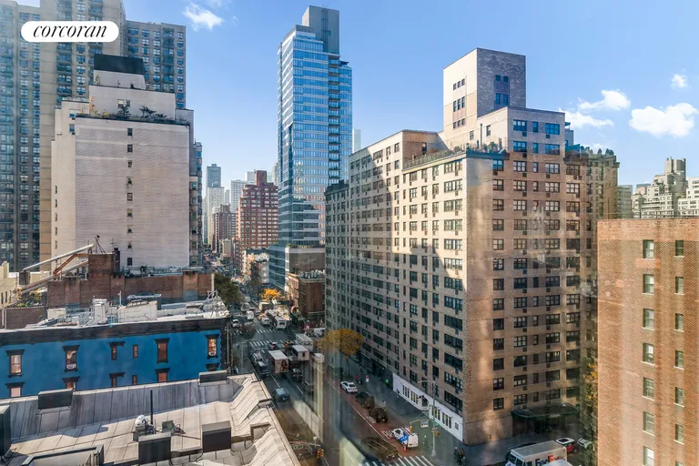 New York City Real Estate | View 300 East 77th Street, 9A | room 7 | View 8