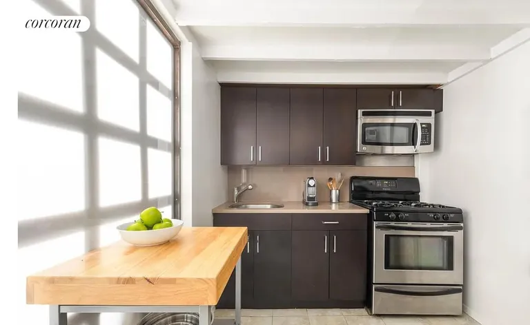 New York City Real Estate | View 250 Mercer Street, B1205 | Kitchen | View 3