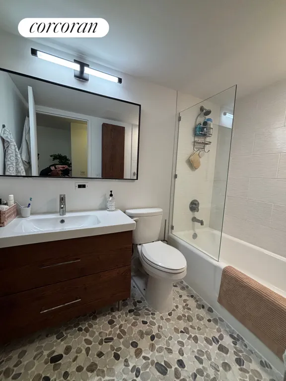 New York City Real Estate | View 225 East 86th Street, 602 | Full Bathroom | View 6