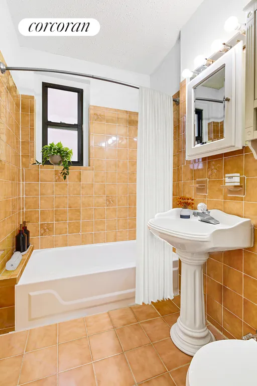 New York City Real Estate | View 31-21 54th Street, 4D | room 6 | View 7