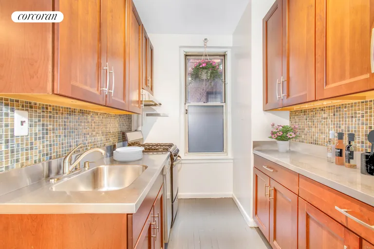 New York City Real Estate | View 585 West 214th Street, 4F | room 10 | View 11