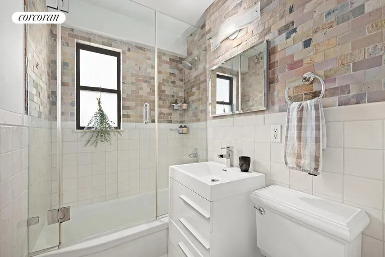 New York City Real Estate | View 166 East 35th Street, 8G | room 4 | View 5