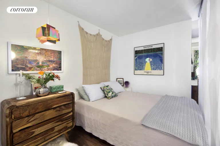 New York City Real Estate | View 88 Greenwich Street, 906 | room 3 | View 4