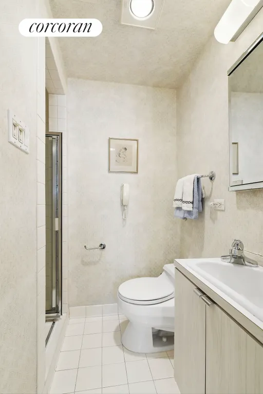 New York City Real Estate | View 20 Sutton Place South, 10C | 3rd Bathroom | View 11