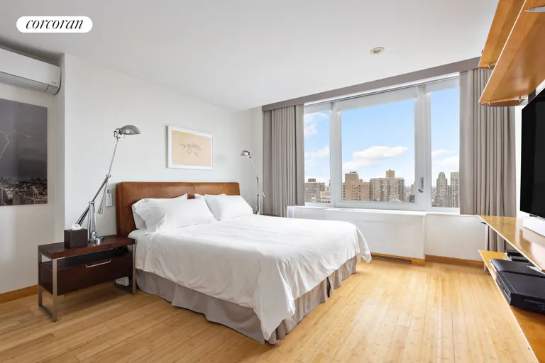 New York City Real Estate | View 30 East 85th Street, 26/27B | Other Listing Photo | View 22
