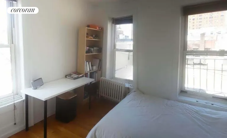 New York City Real Estate | View 111 Macdougal Street, 19 | room 2 | View 3
