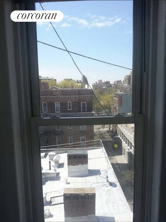 New York City Real Estate | View 111 Macdougal Street, 19 | room 4 | View 5