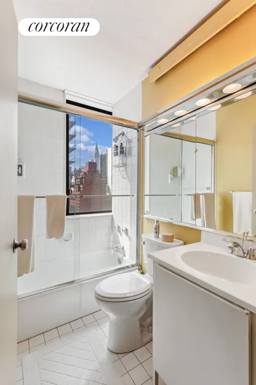 New York City Real Estate | View 300 East 54th Street, 15C | room 6 | View 7