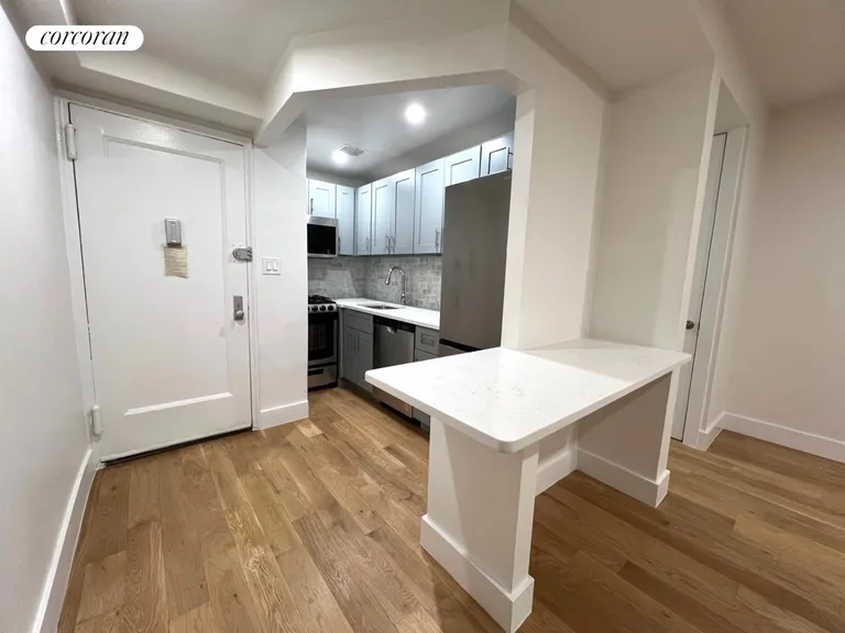 New York City Real Estate | View 250 West 105th Street, 1E | room 1 | View 2