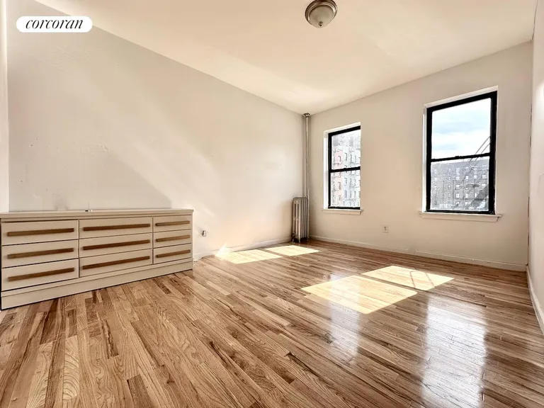 New York City Real Estate | View 4500 Broadway, 5K | room 1 | View 2