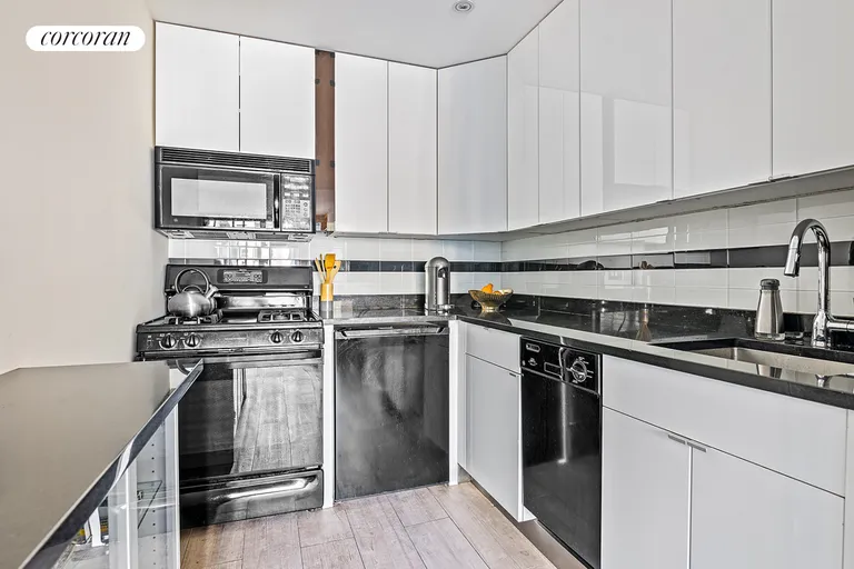 New York City Real Estate | View 22 West 15th Street, 6E | Kitchen | View 3