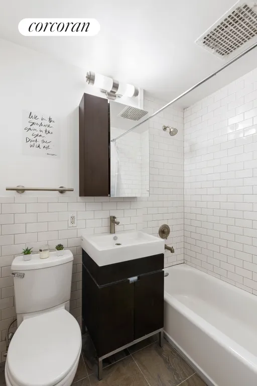 New York City Real Estate | View 22 Irving Place, 3F | Full Bathroom | View 8