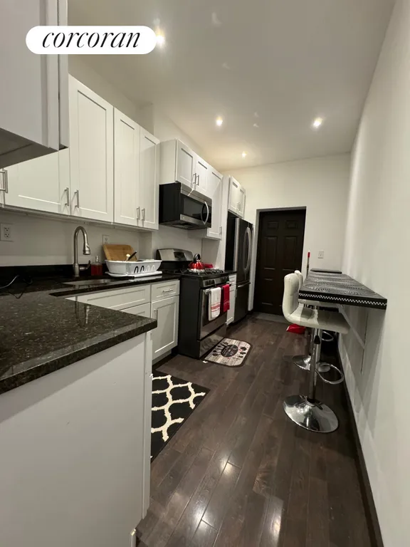 New York City Real Estate | View 282 Montauk Avenue, 1 | Kitchen | View 5