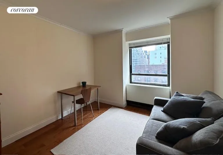 New York City Real Estate | View 240 East 47th Street, 8F | room 3 | View 4