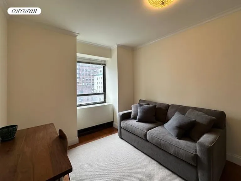 New York City Real Estate | View 240 East 47th Street, 8F | room 4 | View 5