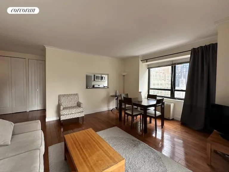 New York City Real Estate | View 240 East 47th Street, 8F | room 13 | View 14