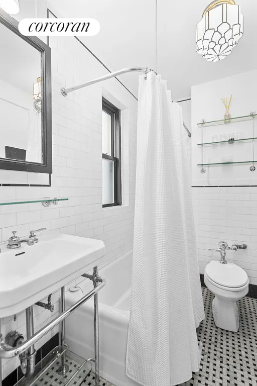 New York City Real Estate | View 102 East 22nd Street, 3D | Full Bathroom | View 5