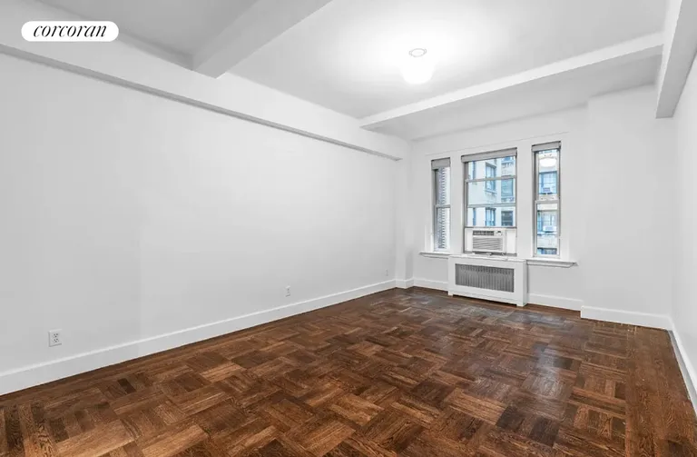 New York City Real Estate | View 24 Fifth Avenue, 820 | room 2 | View 3