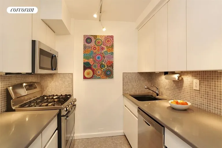 New York City Real Estate | View 225 East 57th Street, 11M | room 3 | View 4