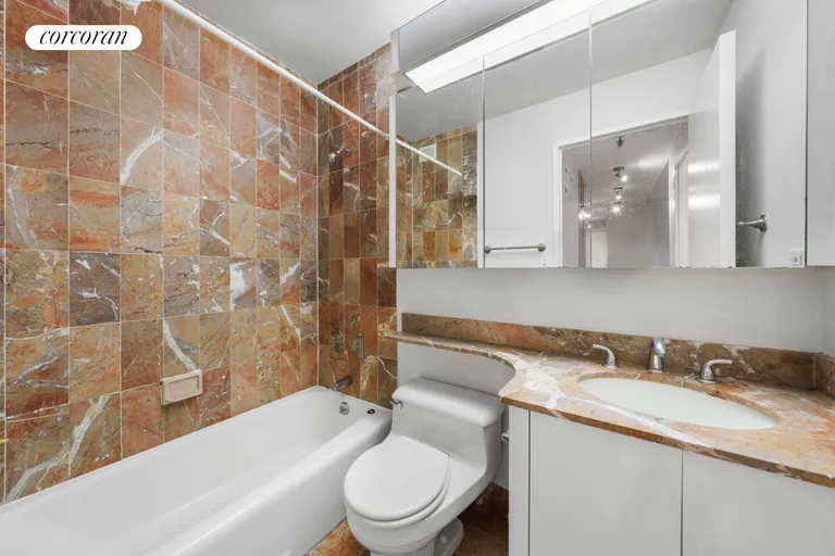 New York City Real Estate | View 225 West 83rd Street, 5A | Full Bathroom | View 6