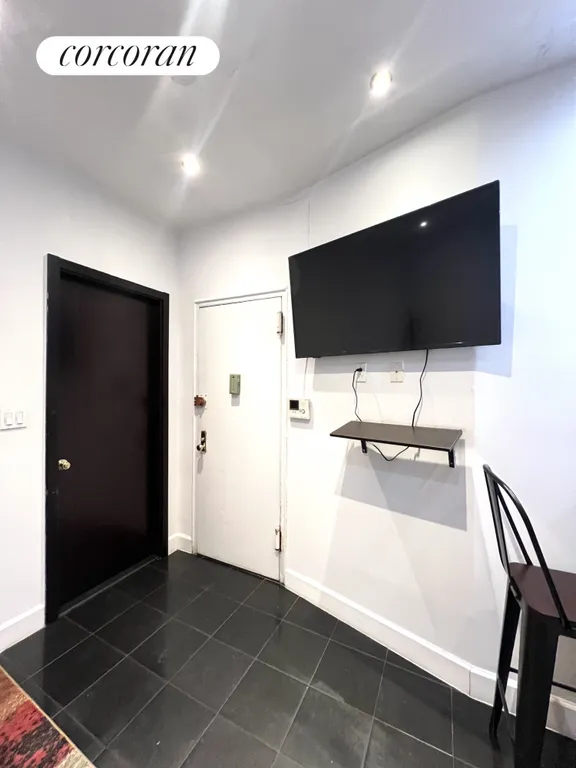 New York City Real Estate | View 21 West 106th Street, 1A | room 3 | View 4