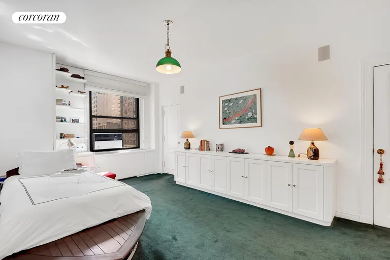 New York City Real Estate | View 1040 Park Avenue, 5DH | room 10 | View 11