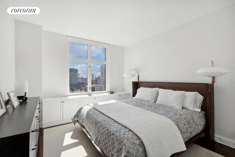 New York City Real Estate | View 188 East 70th Street, 22B | room 6 | View 7
