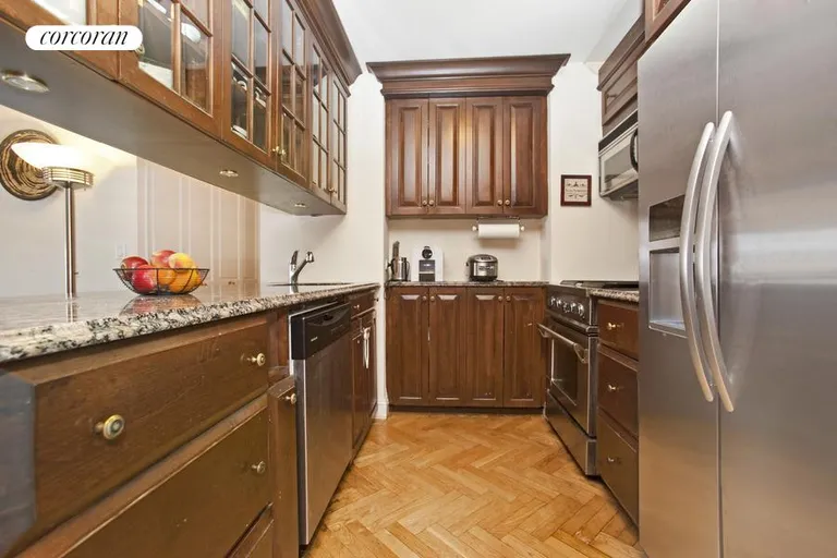 New York City Real Estate | View 275 West 96th Street, 21A | Kitchen | View 4