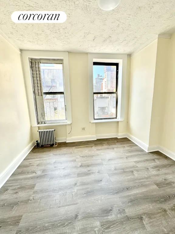 New York City Real Estate | View 424 East 83rd Street, 5E | room 3 | View 4