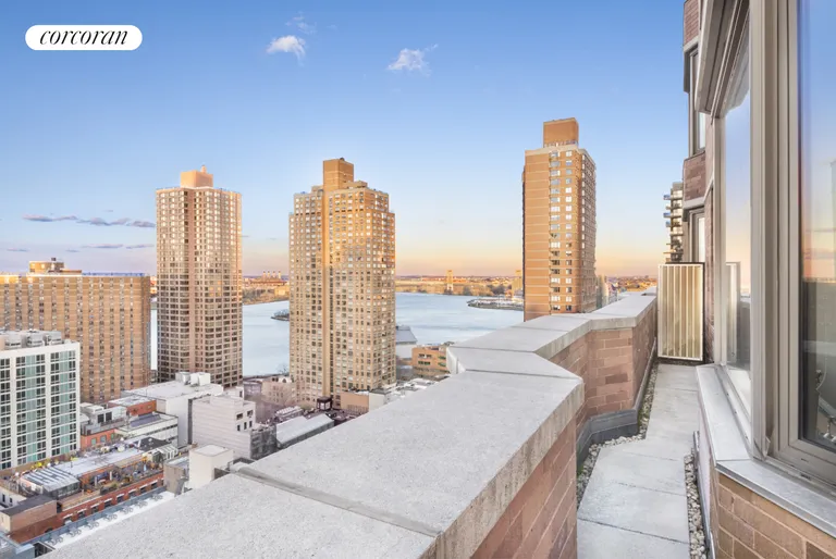 New York City Real Estate | View 400 East 90th Street, 21B | room 10 | View 11