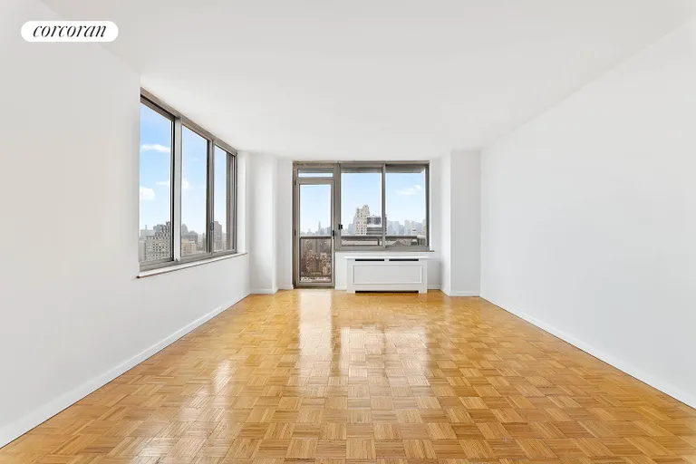 New York City Real Estate | View 200 East 89th Street, 38D | Living Room | View 7
