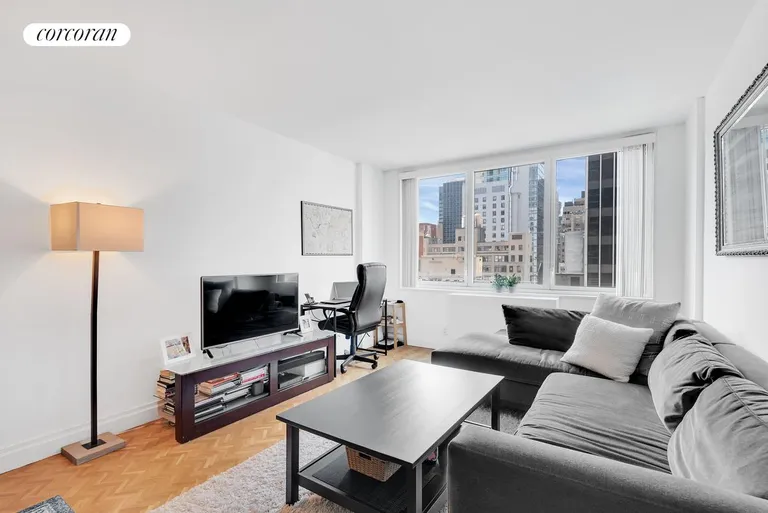 New York City Real Estate | View 212 East 47th Street, 22J | room 1 | View 2