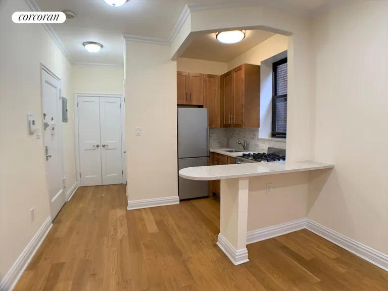 New York City Real Estate | View 151 East 81st Street, 5G | room 3 | View 4