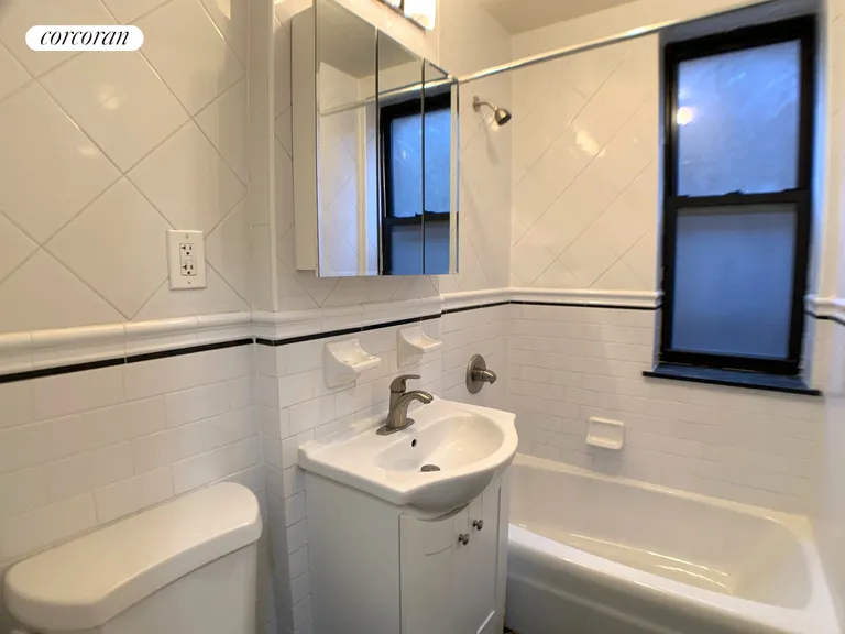 New York City Real Estate | View 151 East 81st Street, 5G | room 4 | View 5