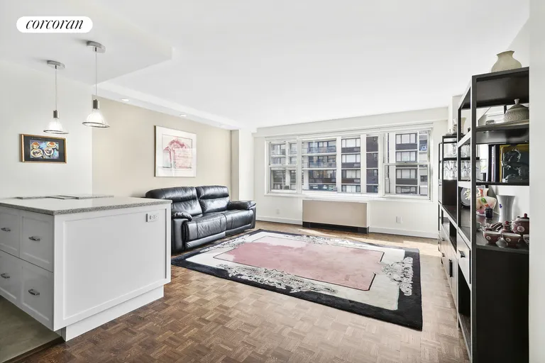 New York City Real Estate | View 400 East 85th Street, 4H | room 1 | View 2