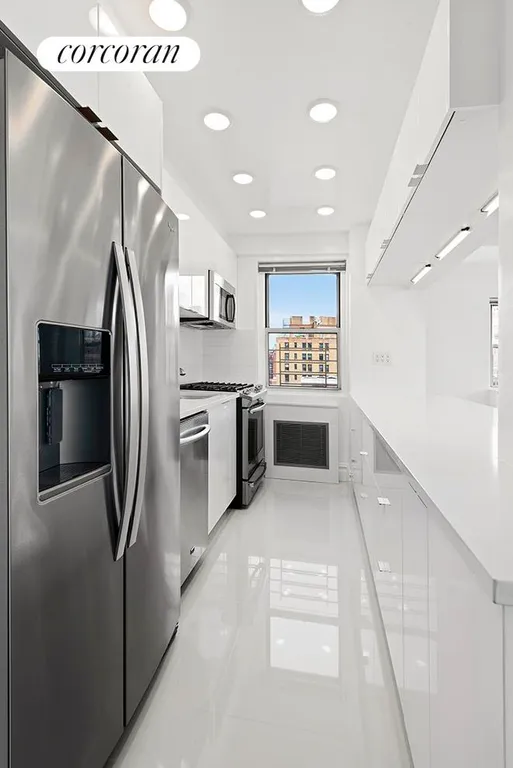 New York City Real Estate | View 301 East 66th Street, 17D | 2 Beds, 2 Baths | View 1