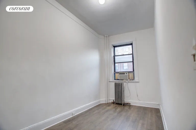 New York City Real Estate | View 8 West 90th Street, 8 | room 3 | View 4