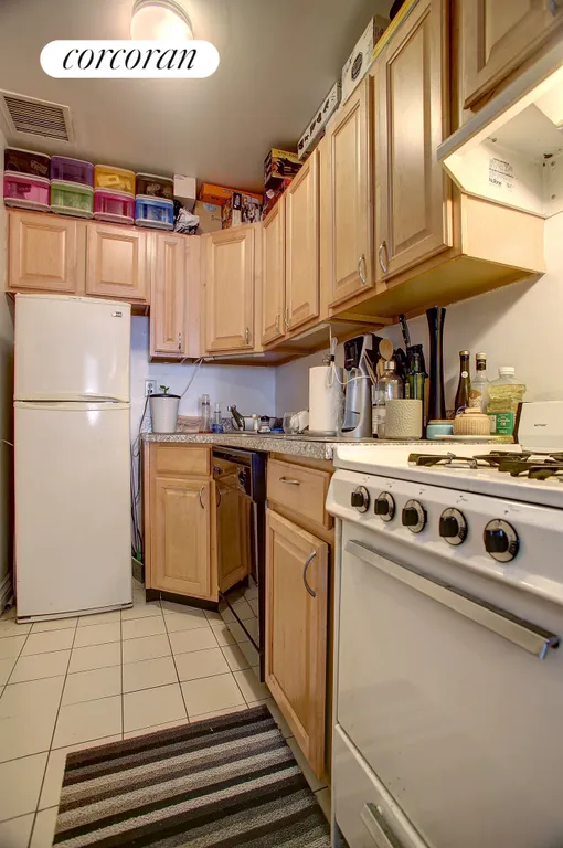 New York City Real Estate | View 55 West 75th Street, 7 | Kitchen | View 2