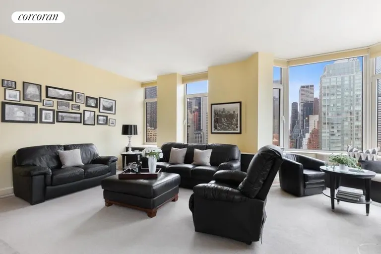 New York City Real Estate | View 400 East 51st Street, 17A | room 1 | View 2